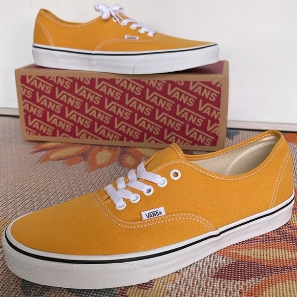 Vans Men’s Authentic Color Theory Golden Glow
VN000BW5LSV
Sneakers - Picture 15 of 16